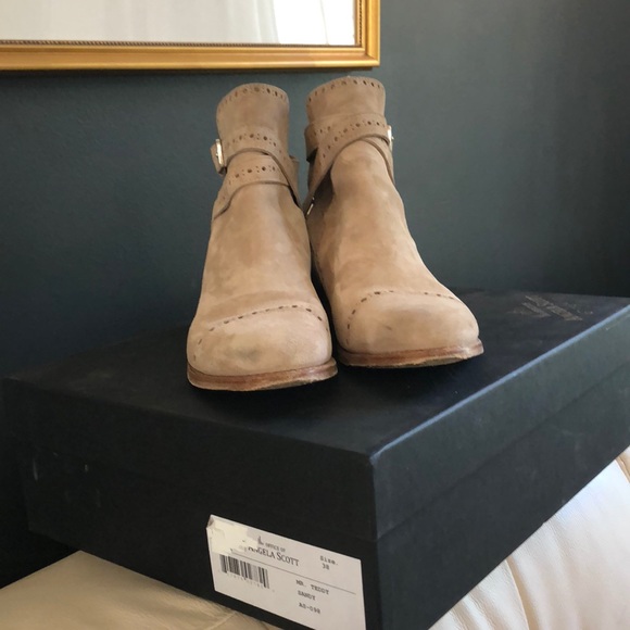 ⭐️SOLD⭐️Office of Angela Scott ‘Mr. Teddy’ Boot - Picture 3 of 8